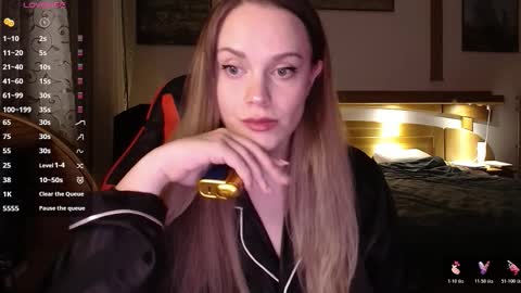 Lana online show from 11.12.25