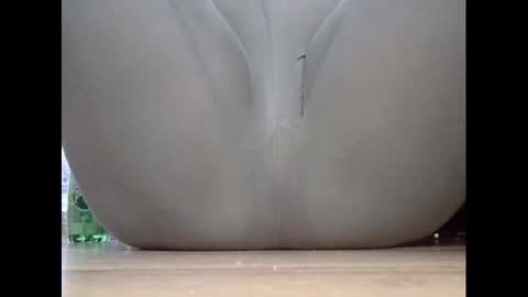 wet_pants2022 online show from 02.03.25