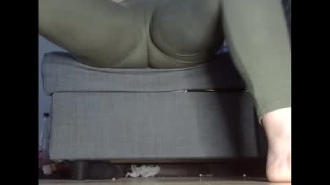 wet_pants2022 online show from 02.25.25