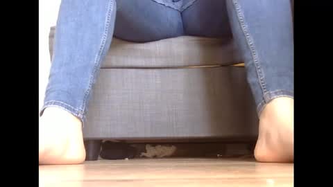 wet_pants2022 online show from 02.27.25