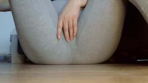 wet_pants2022 online show from 12.01.25