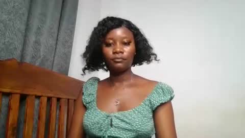 Snapshot of wet_pussieyy chatting on 06.15.26 wet_pussieyy online show from 06.15.26