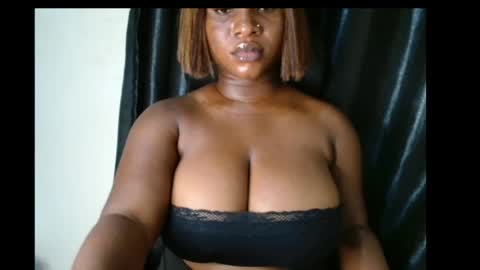 Snapshot of wet_xxpussy55 chatting on 06.13.26 Sonia online show from 06.13.26