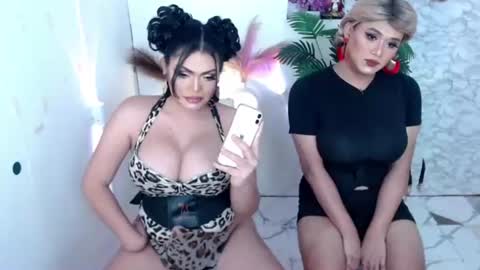 Snapshot of wetandwild10inches chatting on 06.22.26 Dior Anderson online show from 06.22.26