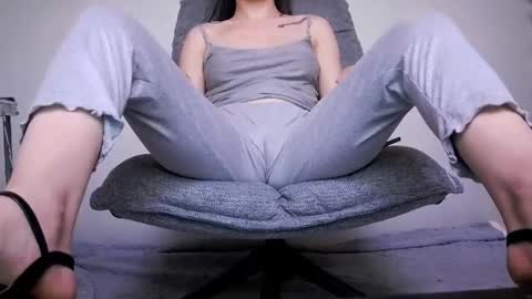 Beatrice Moan from LovenseWet from Tip MenuOpen for Private online show from 05.17.26