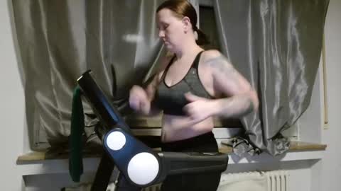 Snapshot of wetgerman2 chatting on 02.05.25 Wetgerman online show from 02.05.25