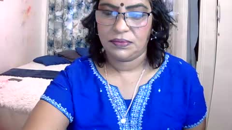 Snapshot of wetindian1971 chatting on 06.23.26 kavita online show from 06.23.26