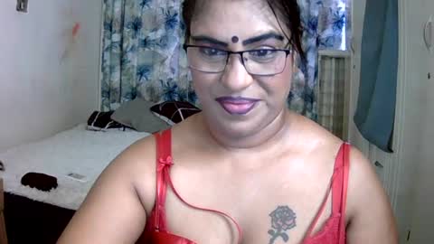 Snapshot of wetindian1971 chatting on 07.28.26 kavita online show from 07.28.26