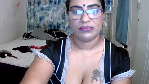 Snapshot of wetindian1971 chatting on 07.28.26 kavita online show from 07.28.26