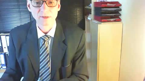 Snapshot of wetsuitedman chatting on 03.29.26 Franz online show from 03.29.26