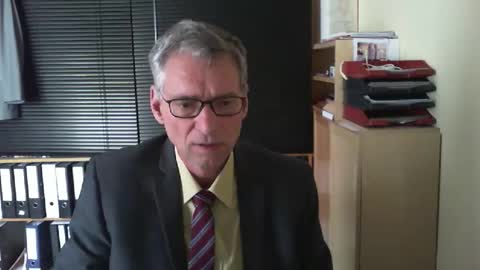 Snapshot of wetsuitedman chatting on 04.22.26 Franz online show from 04.22.26