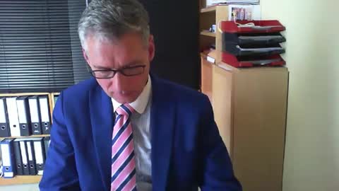 Snapshot of wetsuitedman chatting on 05.26.26 Franz online show from 05.26.26
