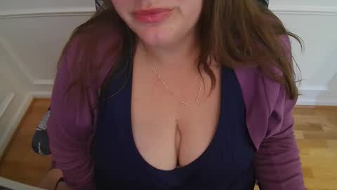 Snapshot of wetwordsonly chatting on 11.11.25 WetWordsOnly online show from 11.11.25