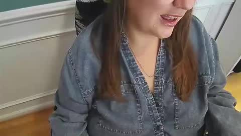 Snapshot of wetwordsonly chatting on 12.16.25 WetWordsOnly online show from 12.16.25