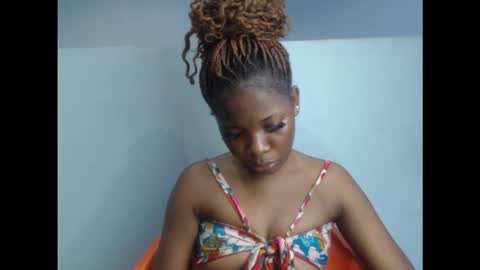 Snapshot of wetxxbabe chatting on 10.17.25 wetxxbabe online show from 10.17.25