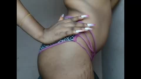 Snapshot of wetxxbabe chatting on 02.11.26 wetxxbabe online show from 02.11.26