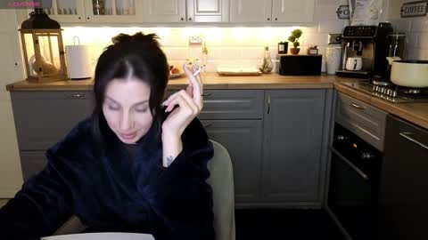 Victoria Maria online show from 01.17.25