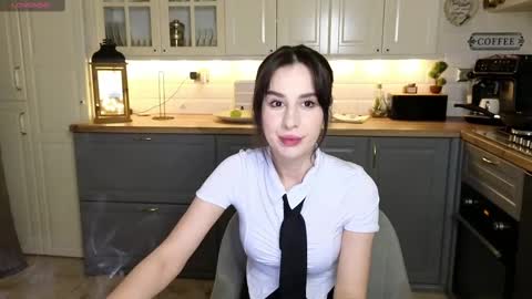 Victoria Maria online show from 02.11.25