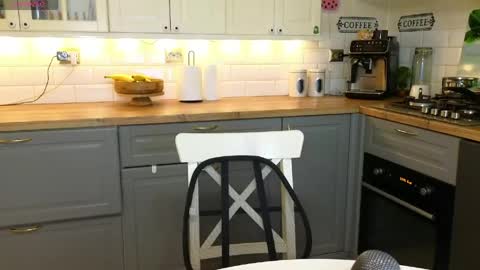 Victoria Maria online show from 04.25.26