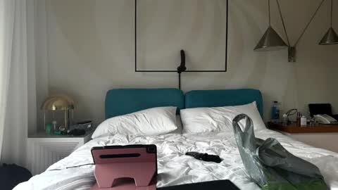 Hot 2 online show from 09.26.25