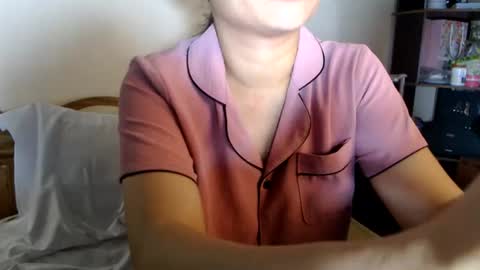 Snapshot of whisperinrain chatting on 06.20.26 whisperinrain online show from 06.20.26