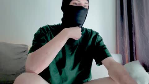 whispero_o online show from 10.06.25