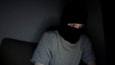 whispero_o online show from 12.13.25