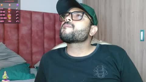 Snapshot of whispers_caplan chatting on 01.14.25 yors online show from 01.14.25