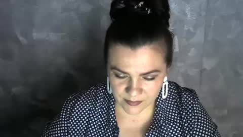 Snapshot of white__queen_ chatting on 06.16.26 white__queen_ online show from 06.16.26