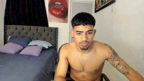Snapshot of white_master444 chatting on 04.19.26 white online show from 04.19.26