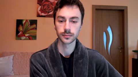 Snapshot of white_sport chatting on 09.30.25 Tom online show from 09.30.25