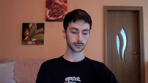 Snapshot of white_sport chatting on 12.22.25 Tom online show from 12.22.25