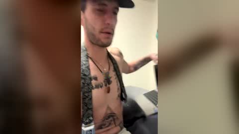 whiteboiiandhisbitch online show from 02.14.26