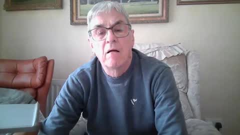 Snapshot of whitebriefs009 chatting on 09.20.25 whitebriefs009 online show from 09.20.25