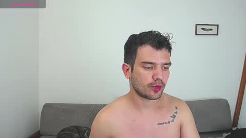 Snapshot of whitedylan9 chatting on 01.05.25 Dylan white online show from 01.05.25