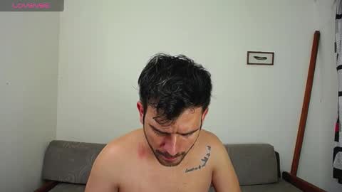 Snapshot of whitedylan9 chatting on 01.10.25 Dylan white online show from 01.10.25