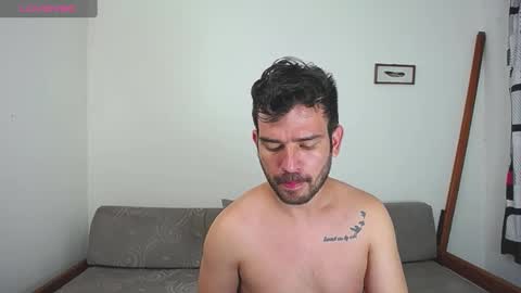 Snapshot of whitedylan9 chatting on 01.12.25 Dylan white online show from 01.12.25