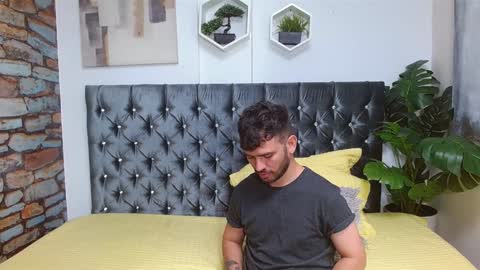 Snapshot of whitedylan9 chatting on 02.08.25 Dylan white online show from 02.08.25