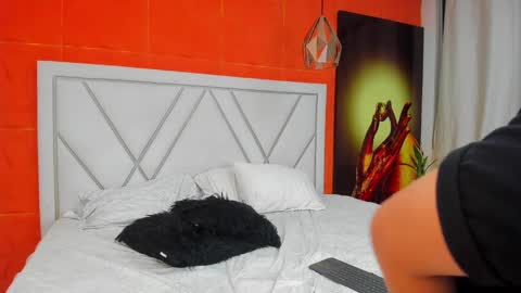 Snapshot of whitedylan9 chatting on 02.09.25 Dylan white online show from 02.09.25