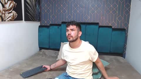 Snapshot of whitedylan9 chatting on 02.12.25 Dylan white online show from 02.12.25