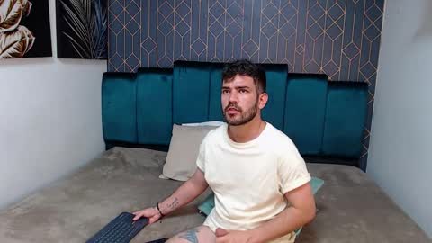 Snapshot of whitedylan9 chatting on 02.12.25 Dylan white online show from 02.12.25