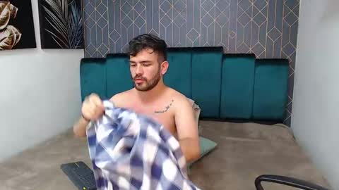 Snapshot of whitedylan9 chatting on 02.13.25 Dylan white online show from 02.13.25