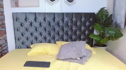 Snapshot of whitedylan9 chatting on 02.15.25 Dylan white online show from 02.15.25