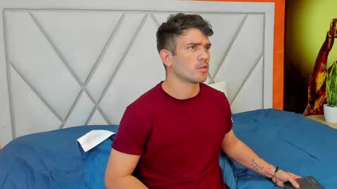 Snapshot of whitedylan9 chatting on 02.19.25 Dylan white online show from 02.19.25