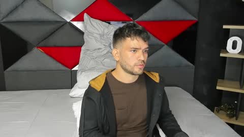 Snapshot of whitedylan9 chatting on 03.03.25 Dylan white online show from 03.03.25