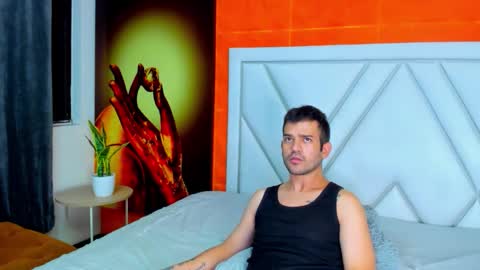 Snapshot of whitedylan9 chatting on 10.04.25 Dylan white online show from 10.04.25