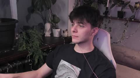 Gus online show from 12.15.24