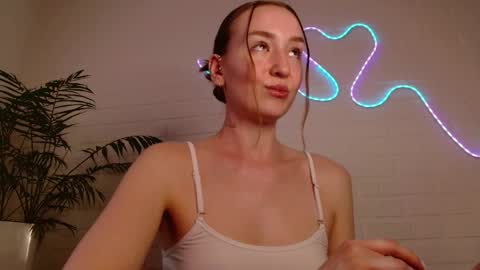 You wont find me here on Saturdays and Sundays  online show from 04.06.26