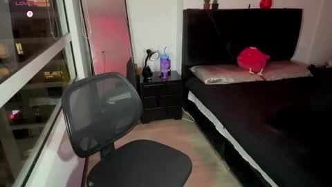 Snapshot of whites_emma chatting on 02.28.26 EMMA online show from 02.28.26