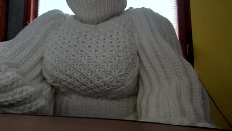 whitesweater online show from 10.01.25